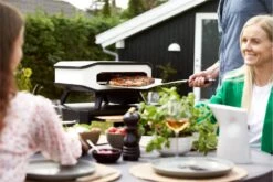 Cozze 13“ Pizzaofen Mit Pizzastein Elekt. 2200 Watt -CAFIRO Verkaufsgeschäft 0f3c66a92b9f7b7aaea585248062962e