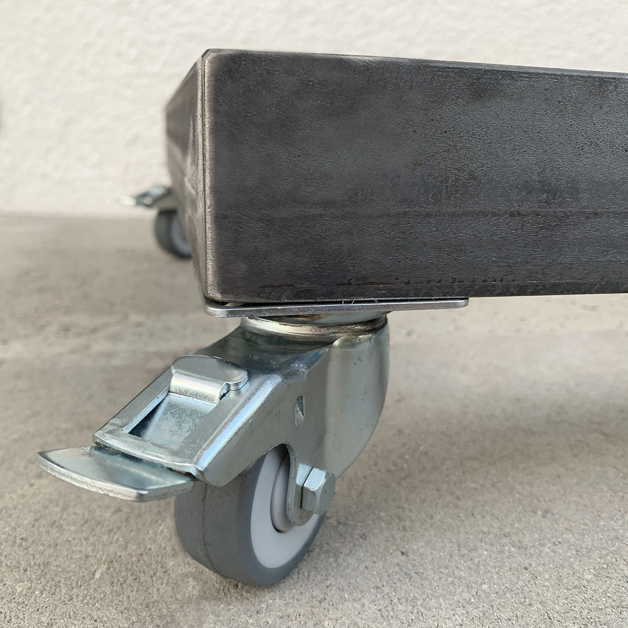 BlackBull Rolluntersatz Pro 2 BlackBull Rolluntersatz Pro – Bild 2