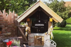 Der Merklinger 800 Holzofen Ohne Untergestell 19 Der Merklinger 800 Holzofen Ohne Untergestell -CAFIRO Verkaufsgeschäft merklinger holzbackofen grill pizzaofen einbau edition 800 backhaus vorne min jpg